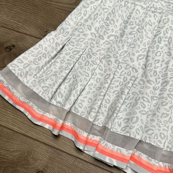 Lucky In Love 14” High‎ Rise Pleated Animal Print Tennis Skirt Skort Size Small - Picture 3 of 10